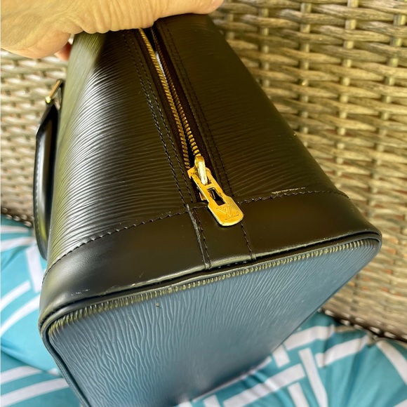 💕Authentic Louis Vuitton Epi Alma - Picture 5 of 16